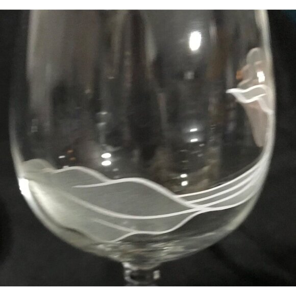 Bohemia Crystal-Crystalex Tulip Pattern Hand Blown Wine Glass Set of 3 - Picture 7 of 9